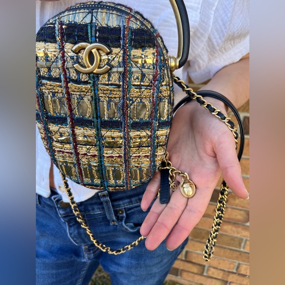 Chanel 2019 Egyptian tweed handle bag - Picture 5 of 16